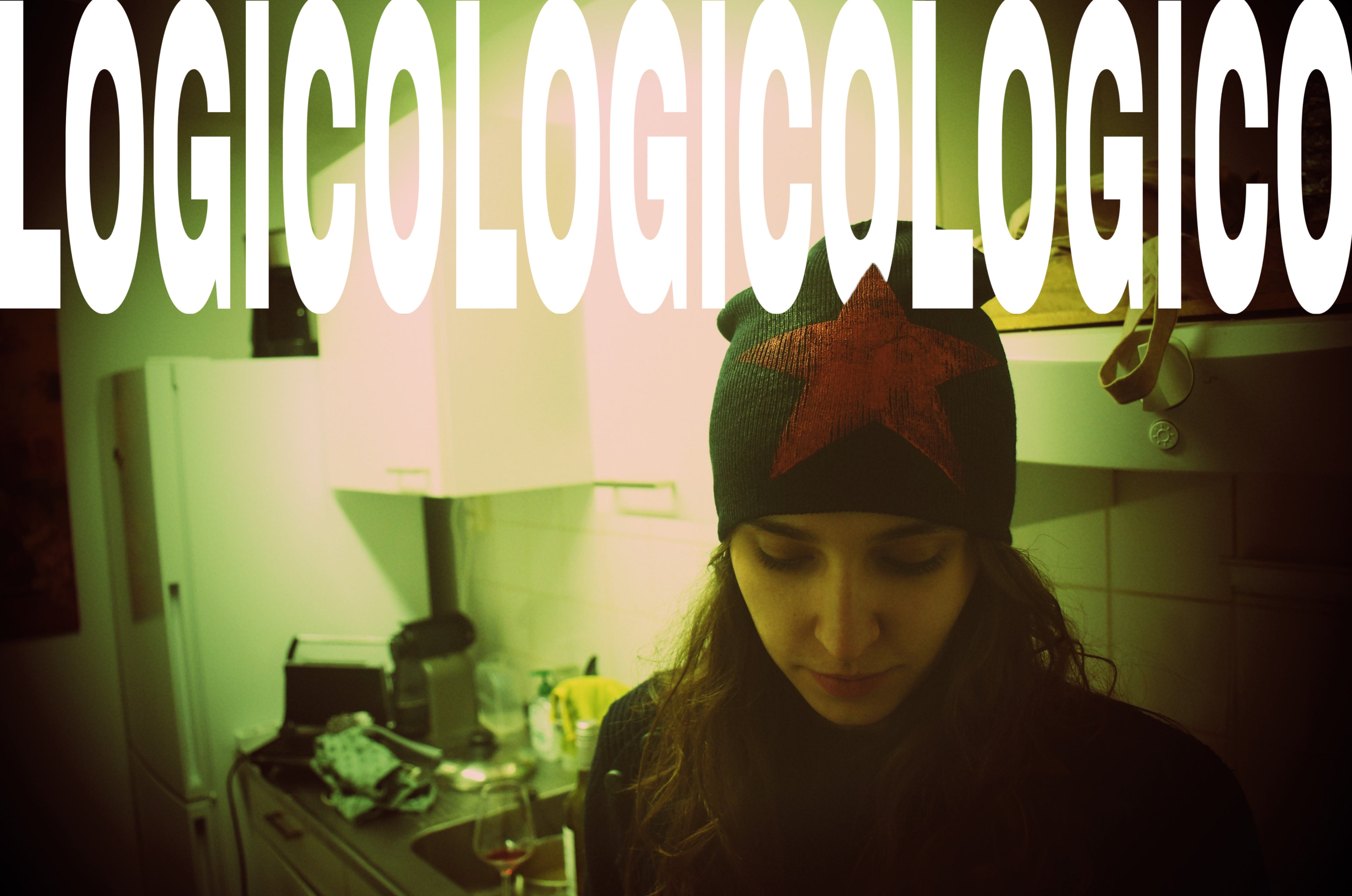 Star Graphic Beanie Red