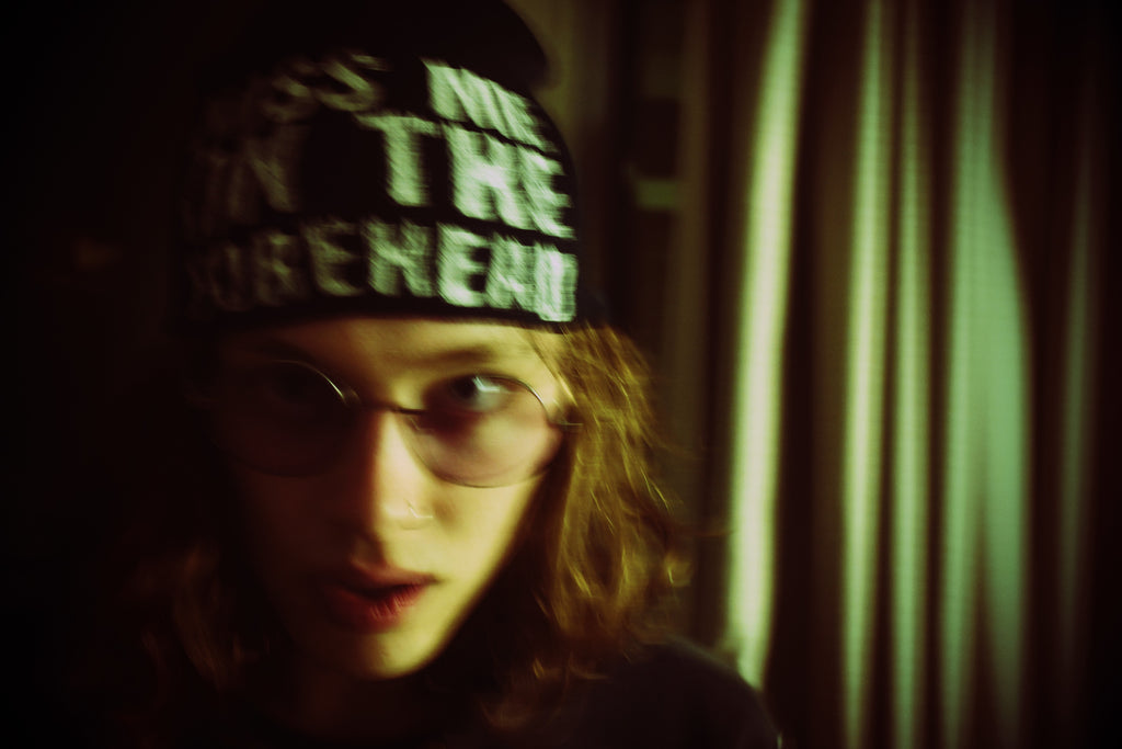 Smooch Graphic Beanie blue