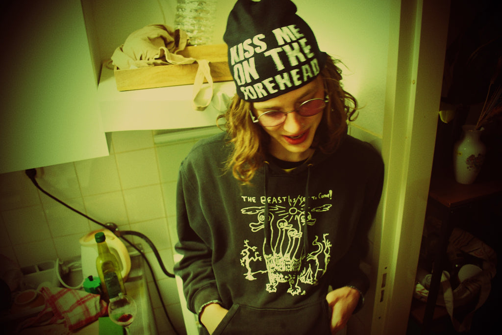 Smooch Graphic Beanie blue