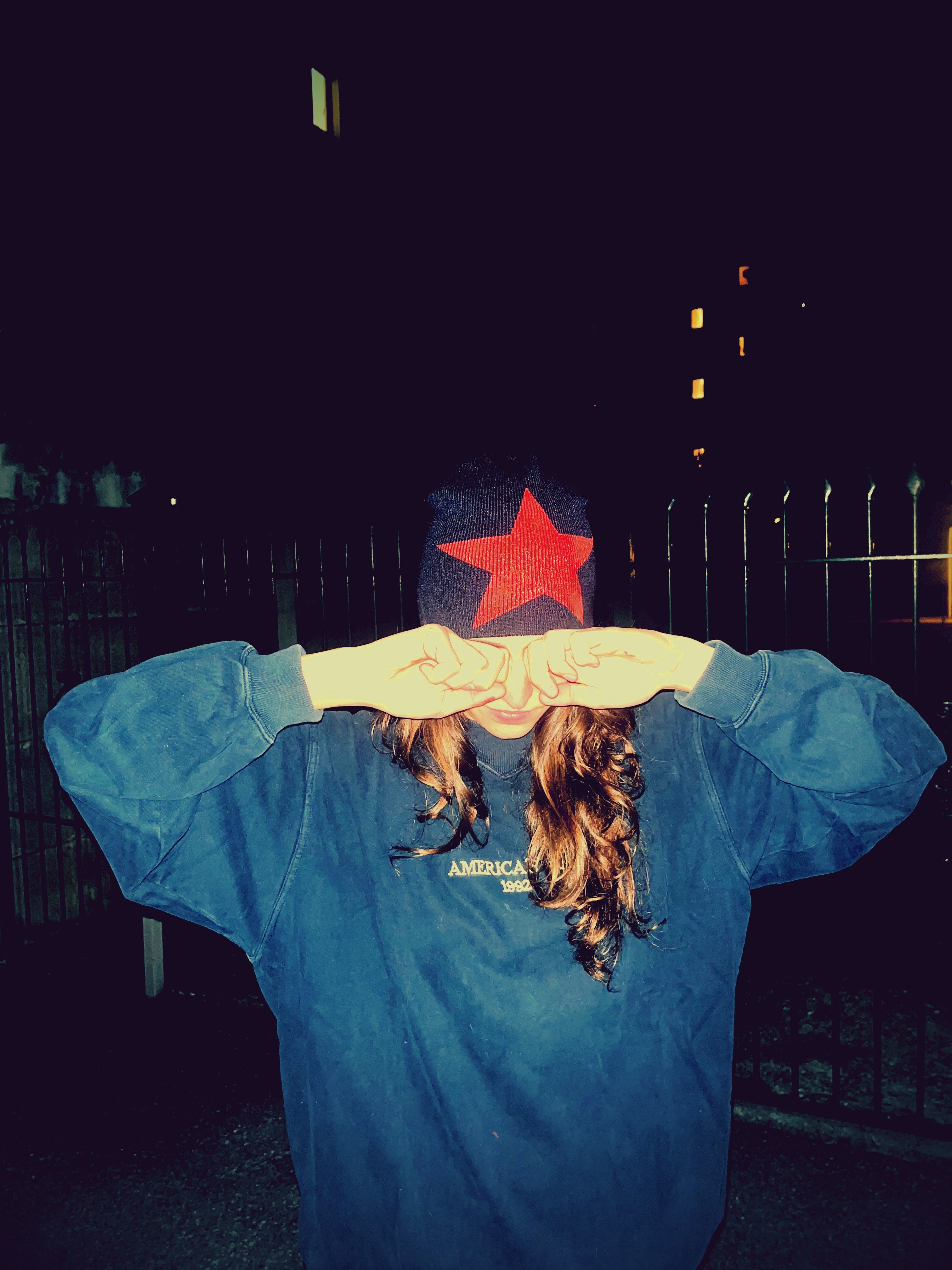 Star Graphic Beanie Red